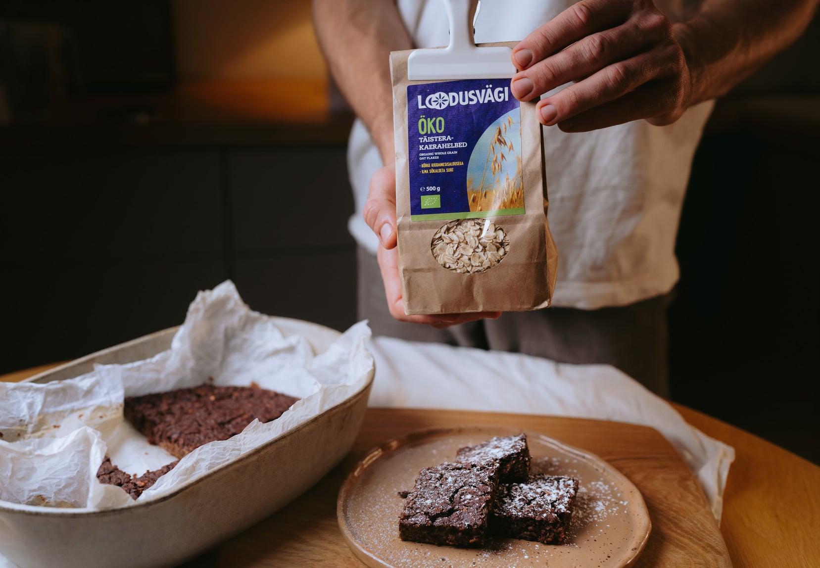 Kaerahelbe-kakao brownied 